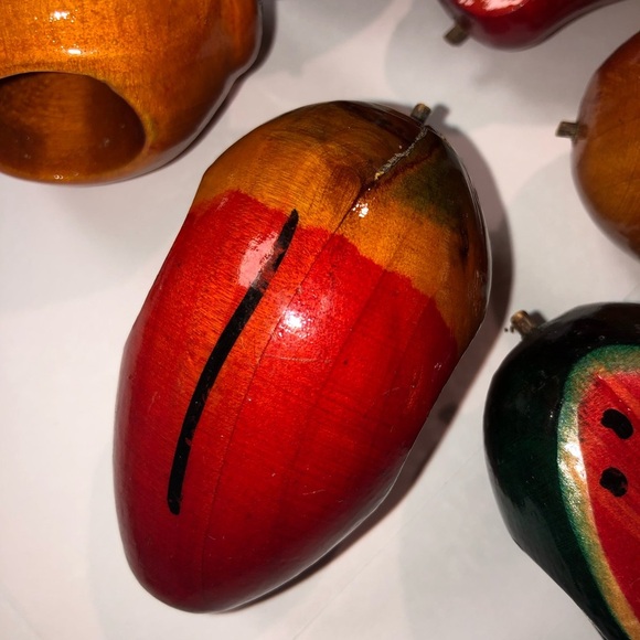 Set of 6 Wood Assorted Fruit Napkins Rings - Picture 4 of 9